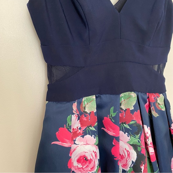 FLORAL MINI DRESS - Picture 4 of 6